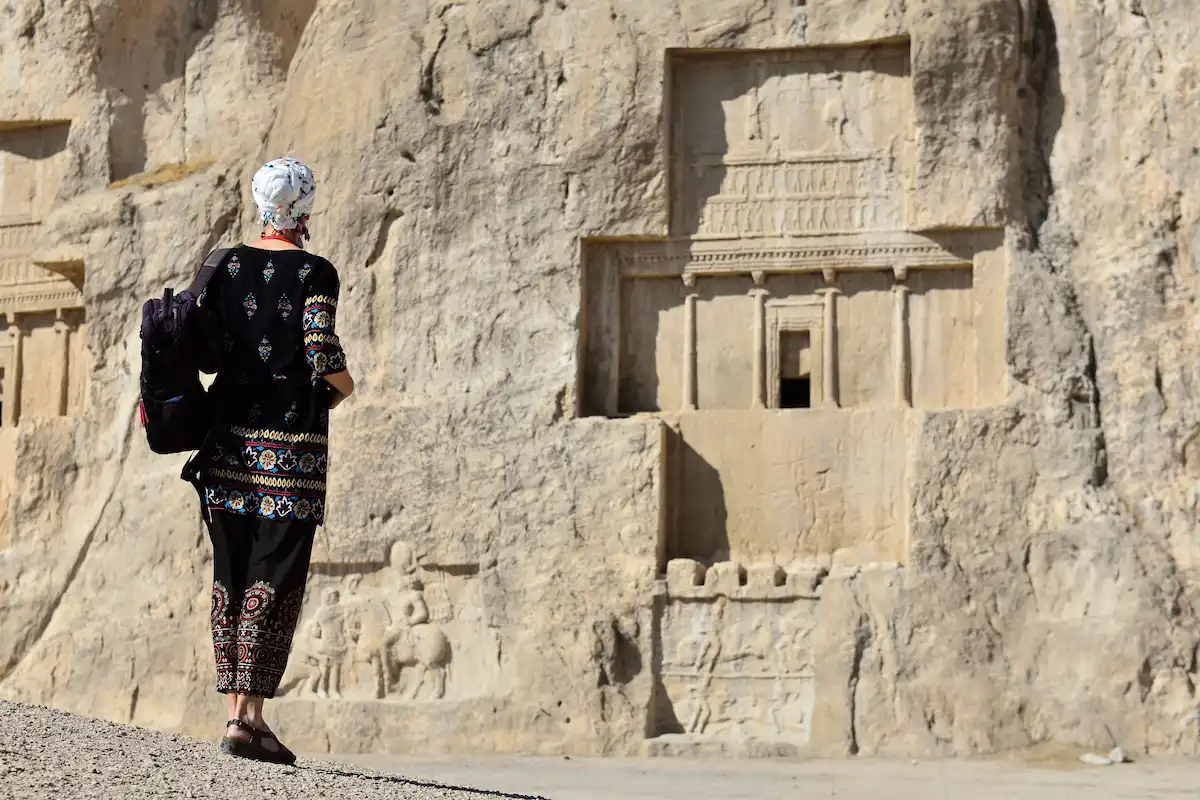 Travel guide image 1