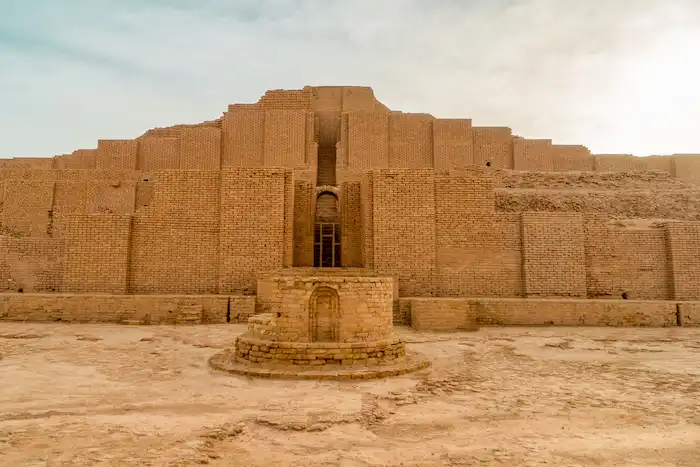 Travel guide image 2